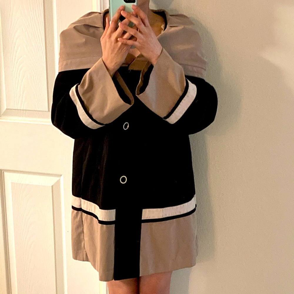 XS Raincoat Jones New York